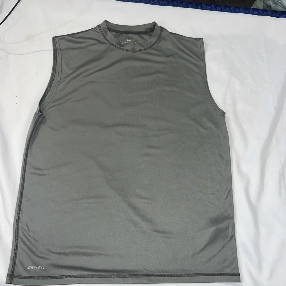 Nike Dri-Fit M Grey Tank Top Center Swoosh  Men's/ Unisex‎ Basketball Sport 271